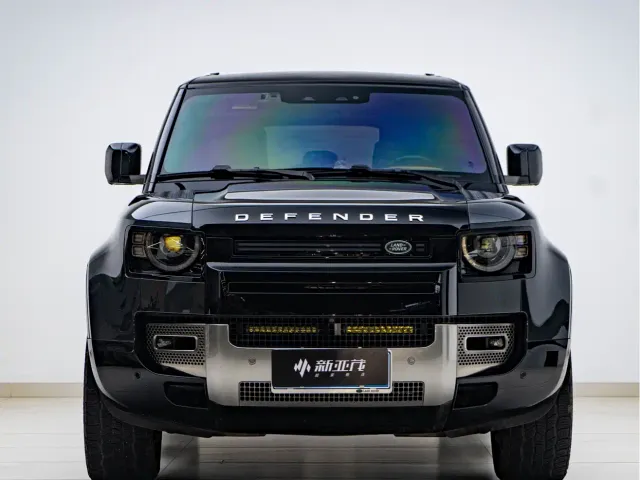 Land Rover Defender — Фото автомобиля 2