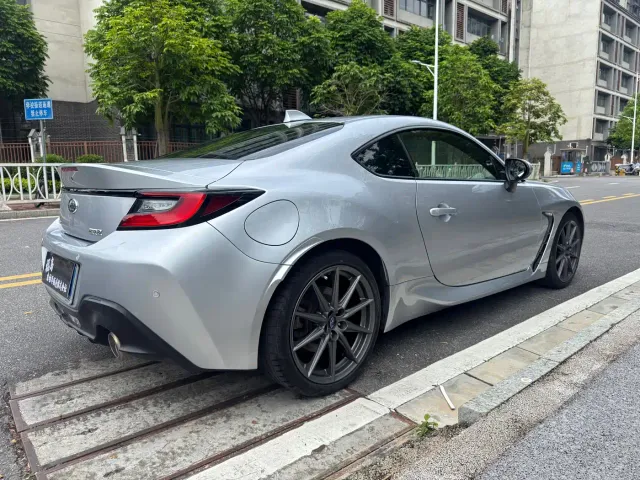 Subaru BRZ — Фото автомобиля 6