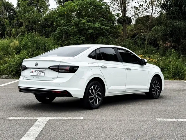 Volkswagen Lavida — Фото автомобиля 5