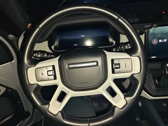 Land Rover Defender — Фото автомобиля 15