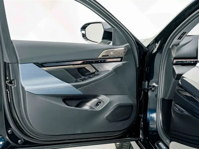 BMW 5 Series — Фото автомобиля 18