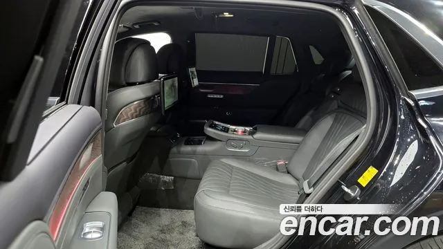 Genesis G90 Бензин 3.5 турбо AWD — Фото автомобиля 12