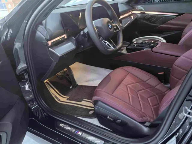 BMW 5 Series — Фото автомобиля 4