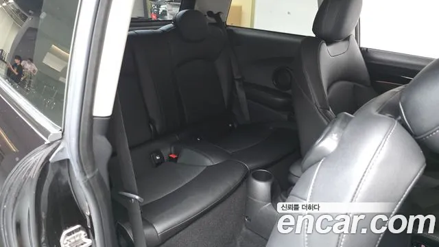 MINI Cooper Cooper Electric — Фото автомобиля 10