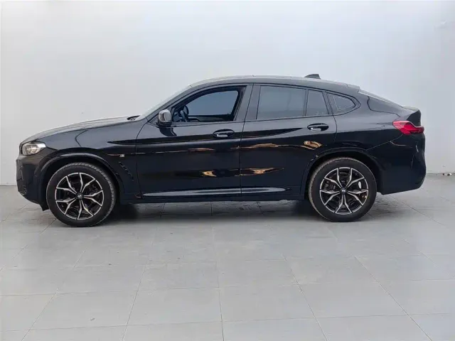 BMW BMW X4 2022 xDrive 25i M Sport Package — Фото автомобиля 2
