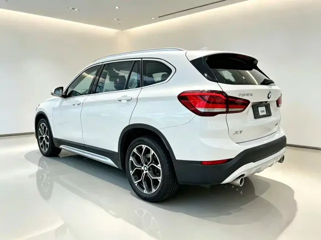 BMW X1 — Фото автомобиля 4