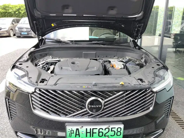 Volvo XC90 — Фото автомобиля 5