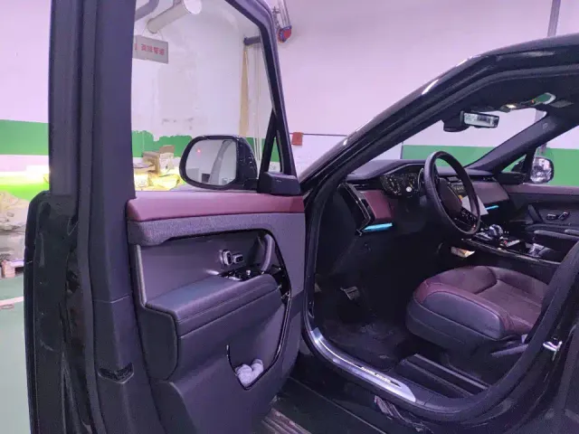 Land Rover Range Rover Sport — Фото автомобиля 7