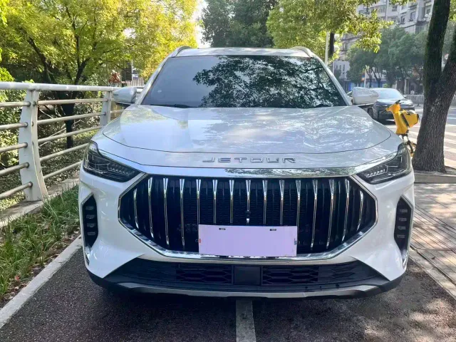 Jetour X70 Plus — Фото автомобиля 2