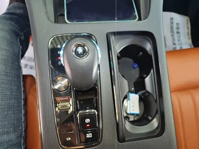 GAC Trumpchi E9 — Фото автомобиля 9