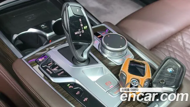 BMW 7 Series — Фото автомобиля 9