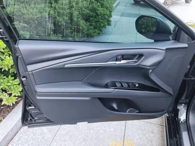Toyota Camry — Фото автомобиля 7