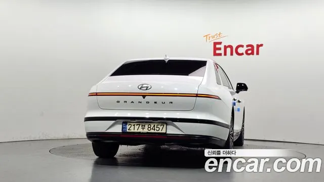 Hyundai Grandeur GN7 — Фото автомобиля 4