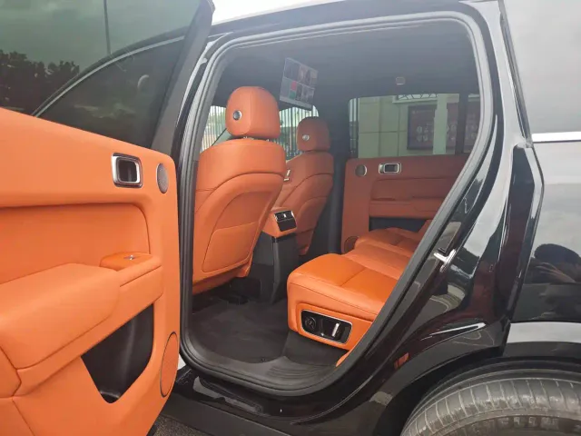 Li Auto L7 — Фото автомобиля 5