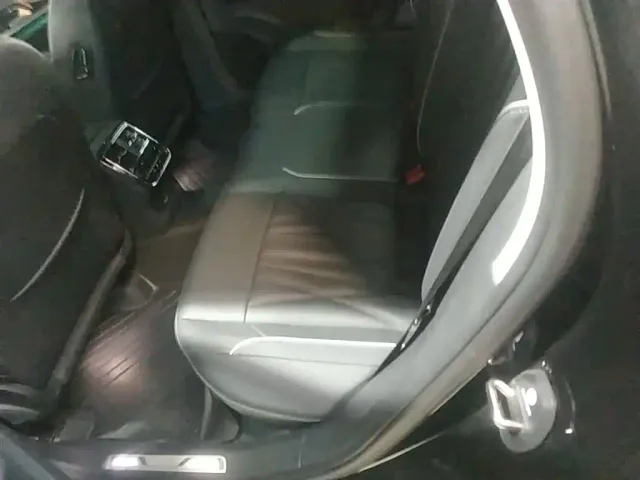 Volkswagen Passat — Фото автомобиля 16