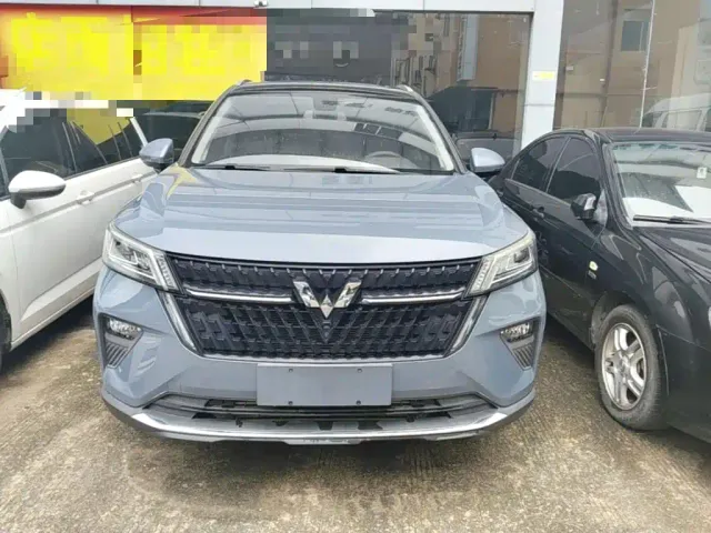 Wuling Asta — Фото автомобиля 2