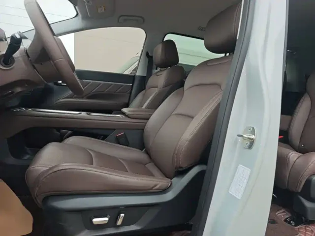 Wuling Starlight 730 — Фото автомобиля 14