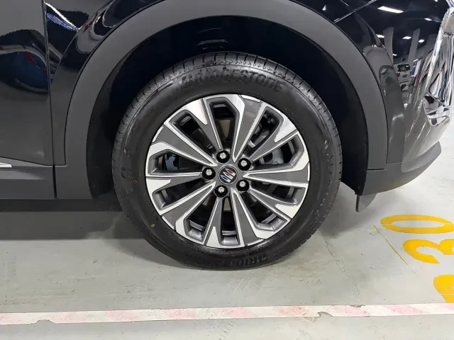 Buick Envision S — Фото автомобиля 11