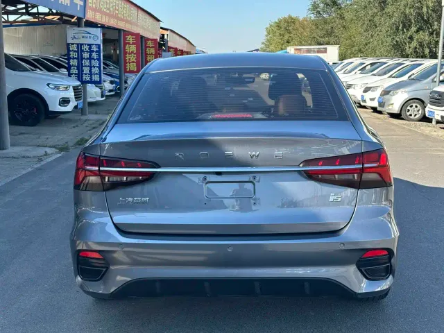Roewe i5 — Фото автомобиля 8