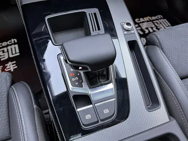 Audi Q5L Sportback — Фото автомобиля 24