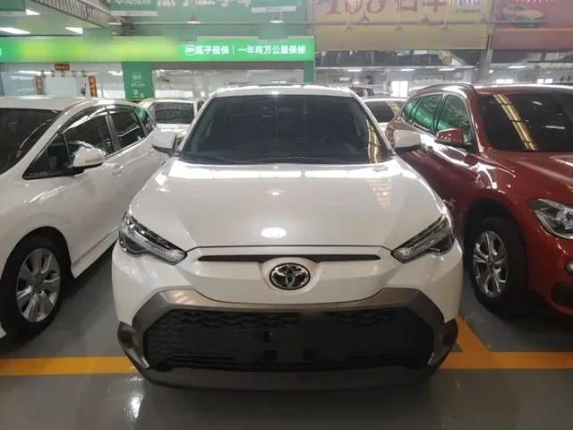 Toyota Frontlander 2024 2.0L Smart Hybrid Dual Engine Luxury Edition — Фото автомобиля 2