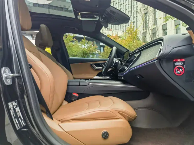 Mercedes-Benz E-Class — Фото автомобиля 14