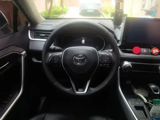 Toyota RAV4 — Фото автомобиля 11