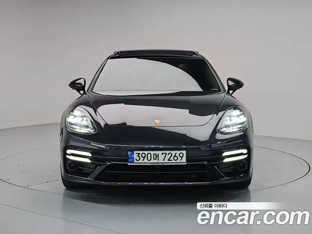 Porsche Panamera — Фото автомобиля 2