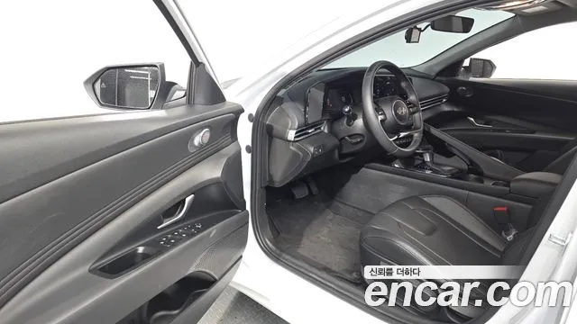 Hyundai Avante CN7 — Фото автомобиля 10