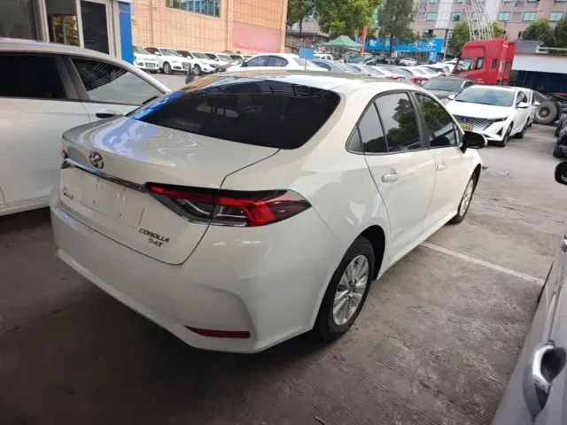 Toyota Corolla — Фото автомобиля 6