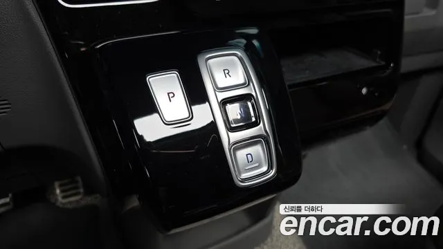 Hyundai Staria — Фото автомобиля 12