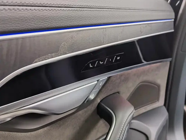 Audi A8 — Фото автомобиля 13