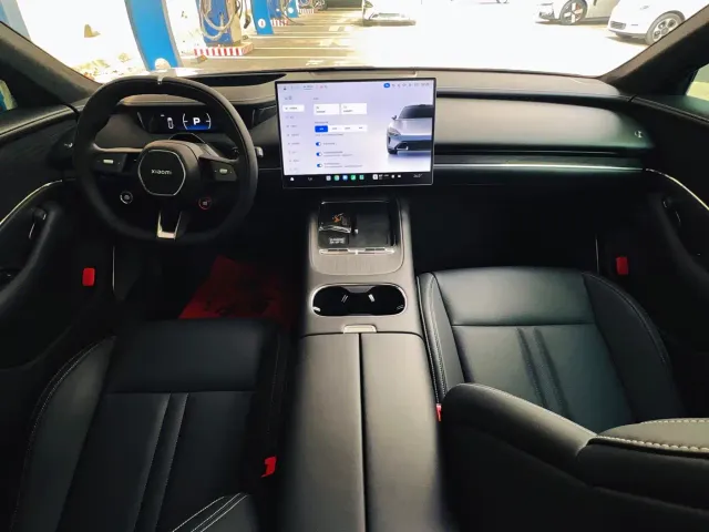 Xiaomi SU7 — Фото автомобиля 8
