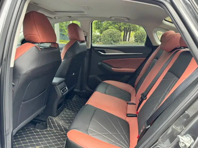 Changan Eado — Фото автомобиля 7