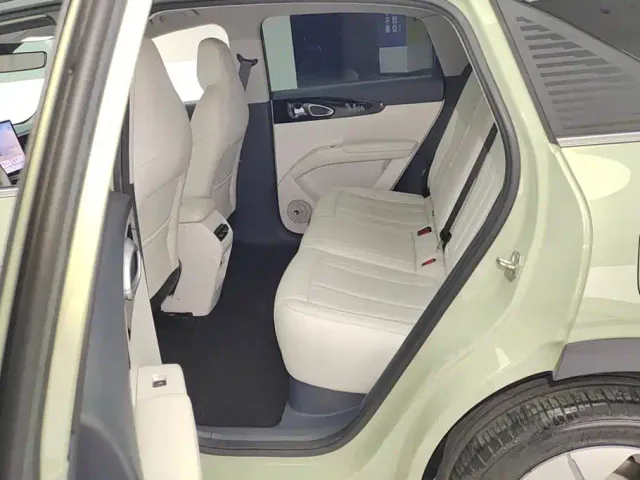 Geely Starry Wish — Фото автомобиля 11