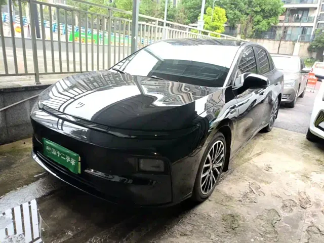 Фотография автомобиля — Leapmotor B01