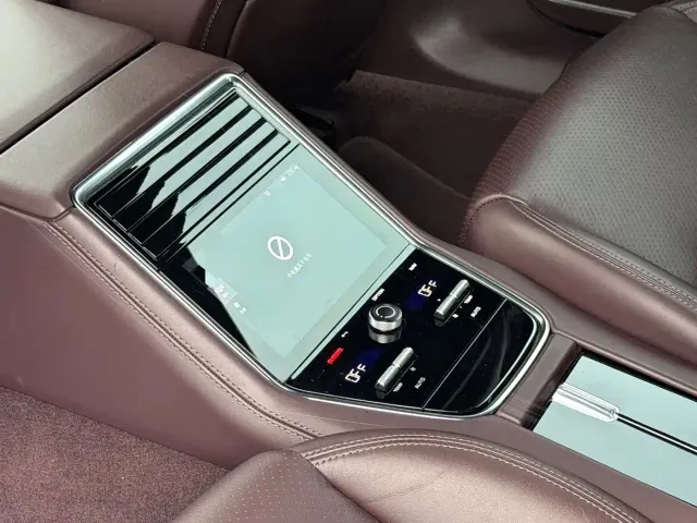 Porsche Panamera — Фото автомобиля 7