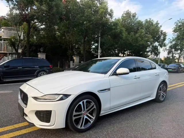 Фотография автомобиля — Jaguar XEL