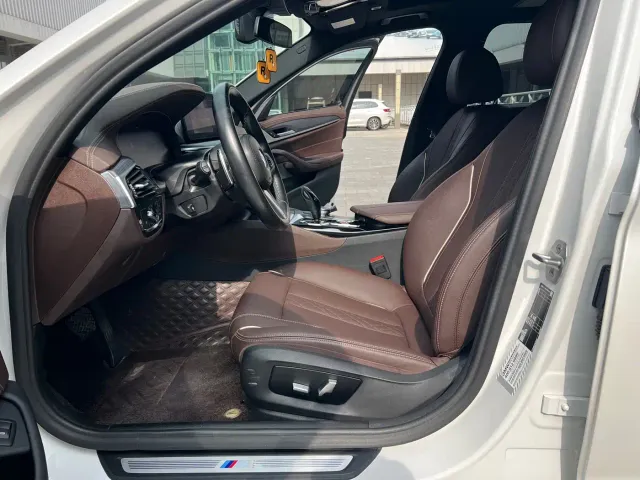 BMW BMW 5 Series 2022 Facelift II 530Li Premium Package M Sport — Фото автомобиля 15