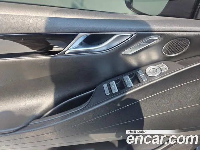 Genesis G80 Бензин 2.5 турбо 2WD — Фото автомобиля 11