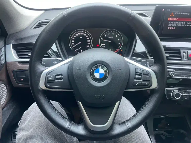 BMW X1 — Фото автомобиля 10