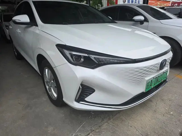 Changan Eado New Energy 2022 Facelift EV460 Smart Ride-hailing Edition (LFP) — Фото автомобиля 17