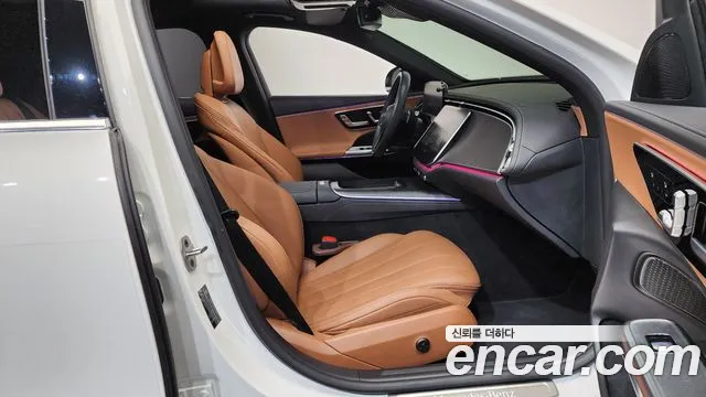 Mercedes-Benz E-Class — Фото автомобиля 22