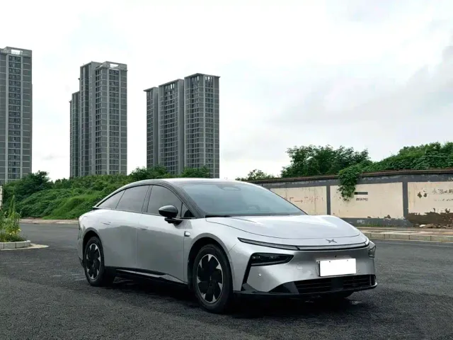 Xpeng P7+ — Фото автомобиля 2