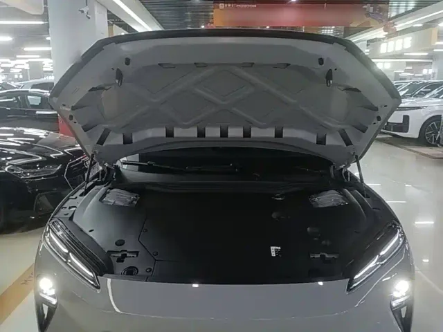 Nio ET5 Touring — Фото автомобиля 19