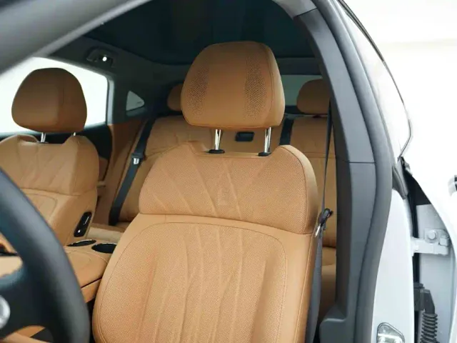 Geely Galaxy Xingyao 8 — Фото автомобиля 11