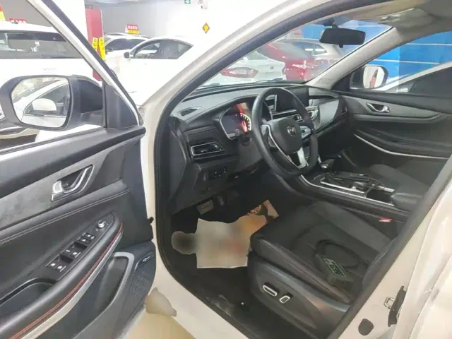 Changan CS75 — Фото автомобиля 15