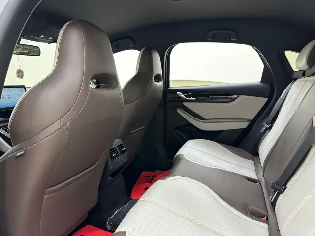 BYD Qin PLUS — Фото автомобиля 17