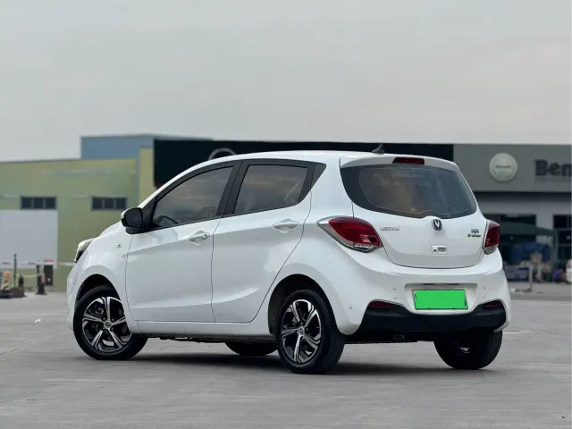 Changan Benben E-Star — Фото автомобиля 5