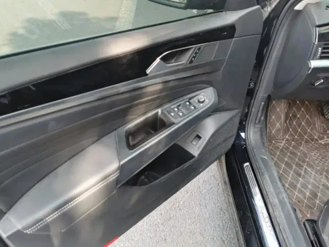 Volkswagen Passat — Фото автомобиля 7